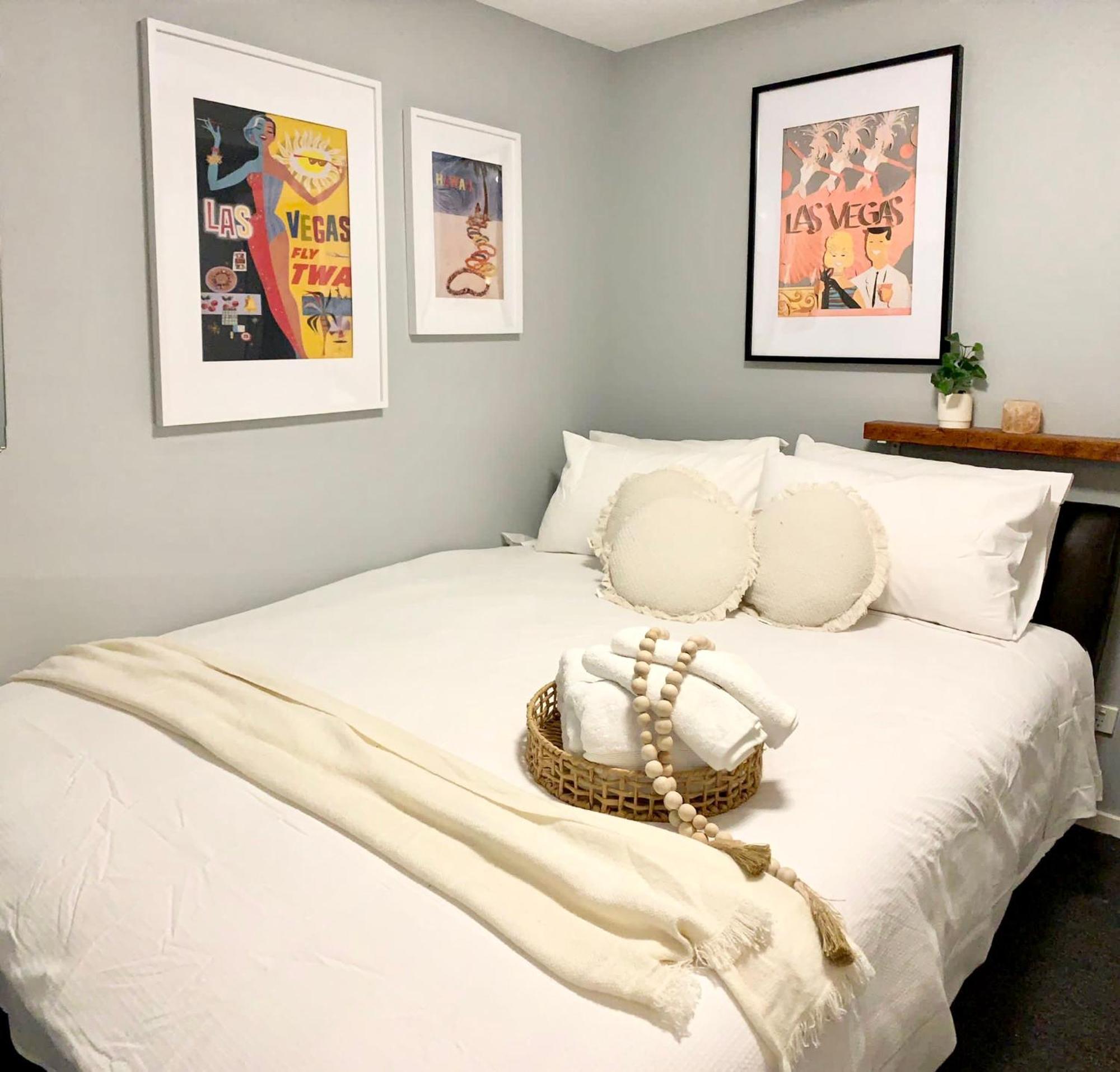 Quite, Quaint & Private Guesthouse, Sleeps 6 — Photos 1